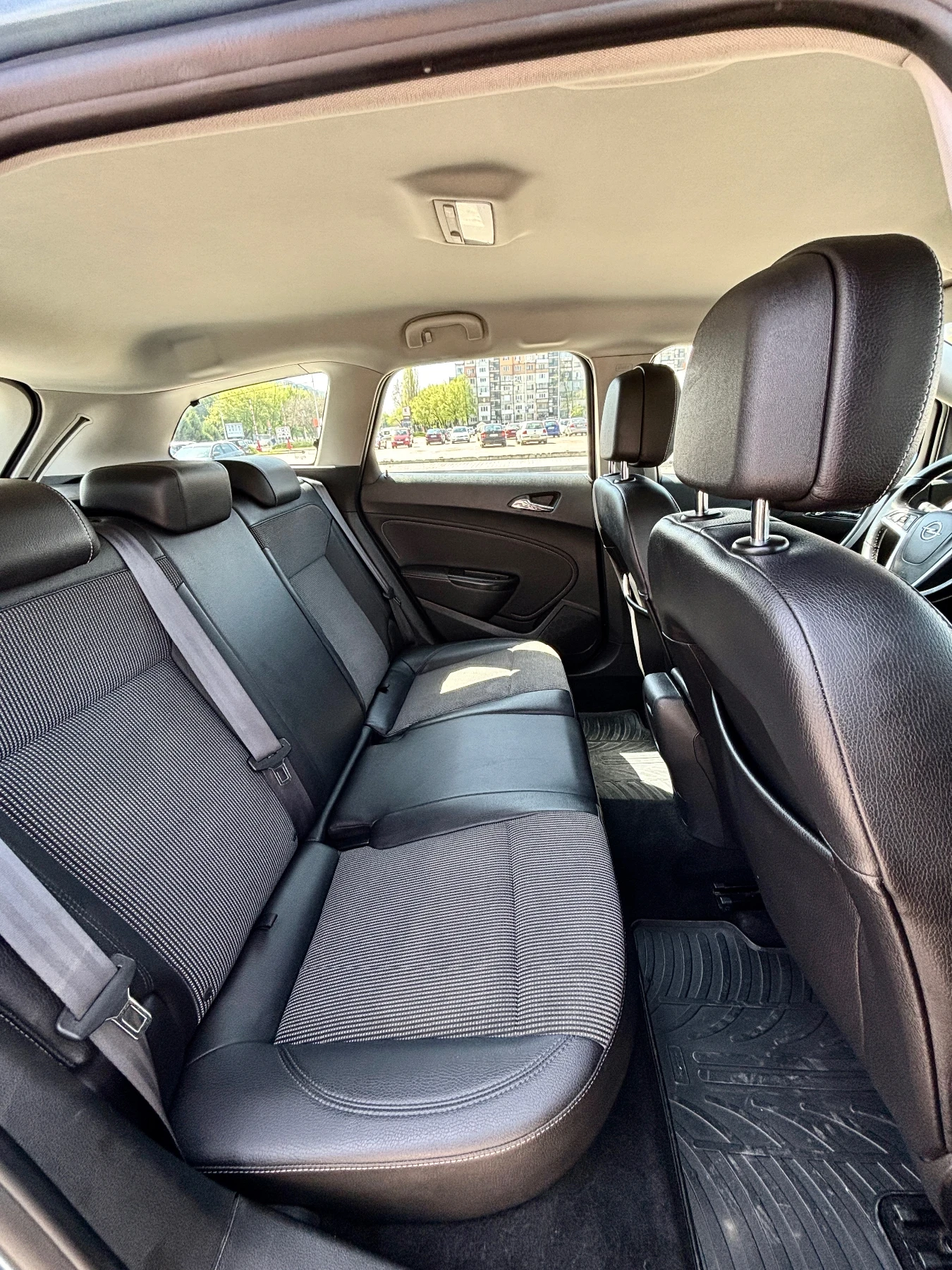 Opel Astra 2.0 CDTI Cosmo, снимка 8 - Автомобили и джипове - 54219264