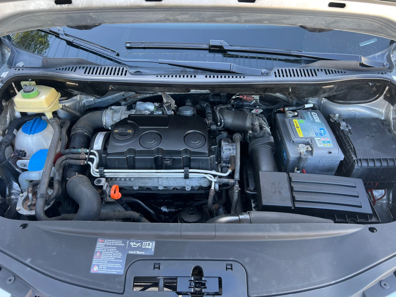 VW Caddy 1.9TDI 105kc.Клима, снимка 10 - Автомобили и джипове - 54334835