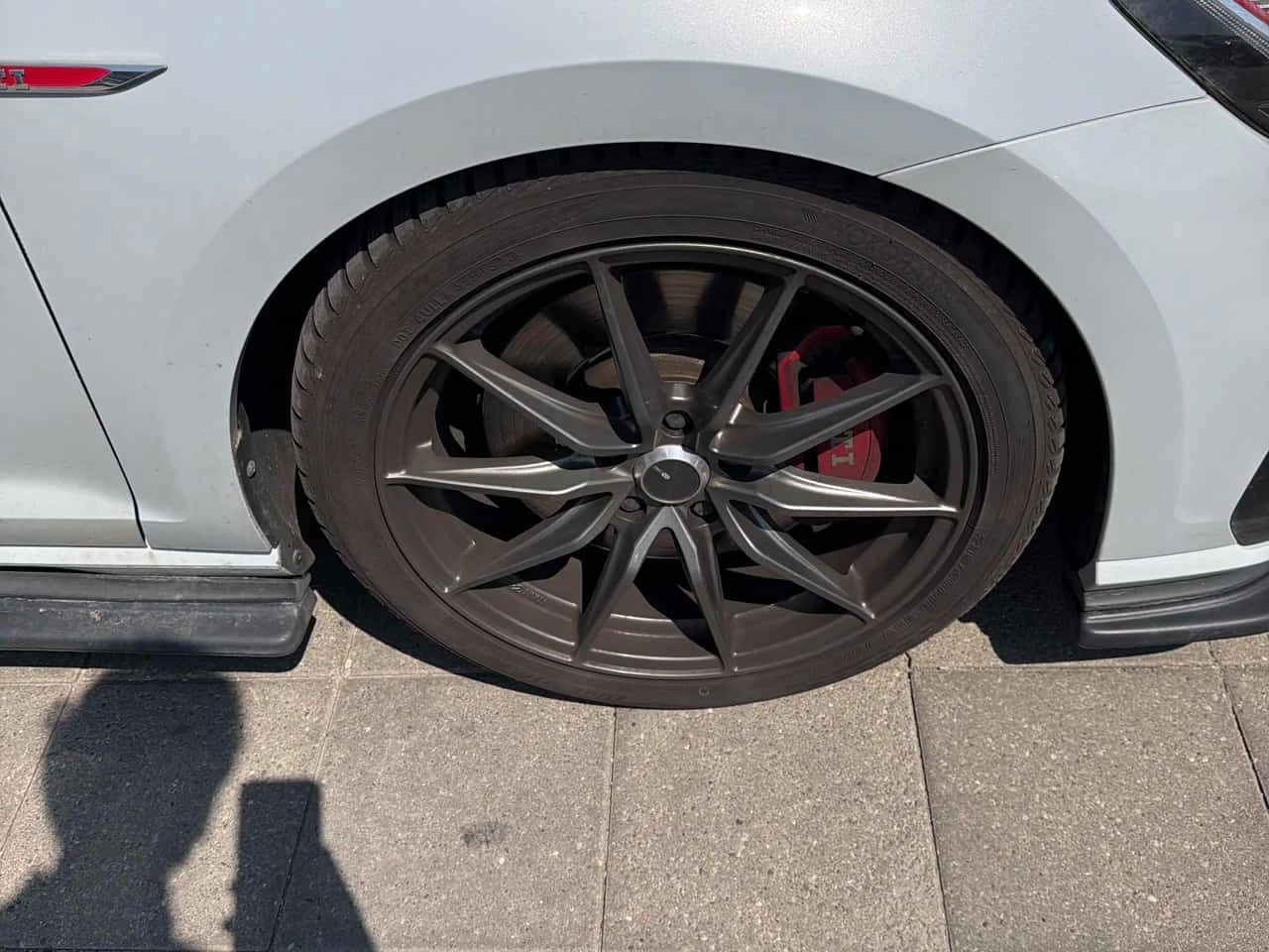 VW Golf * GTI* Auto * PANO* KEYLESS* ПОДГРЕВ* , снимка 7 - Автомобили и джипове - 54343354