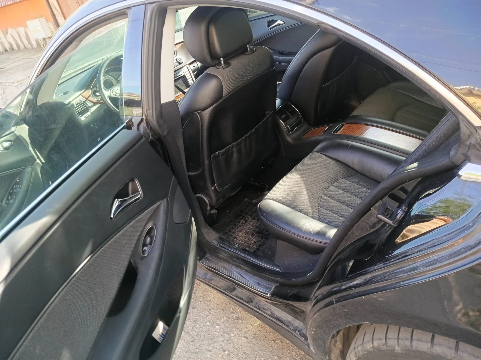 Mercedes-Benz CLS 320, снимка 4 - Автомобили и джипове - 54345365