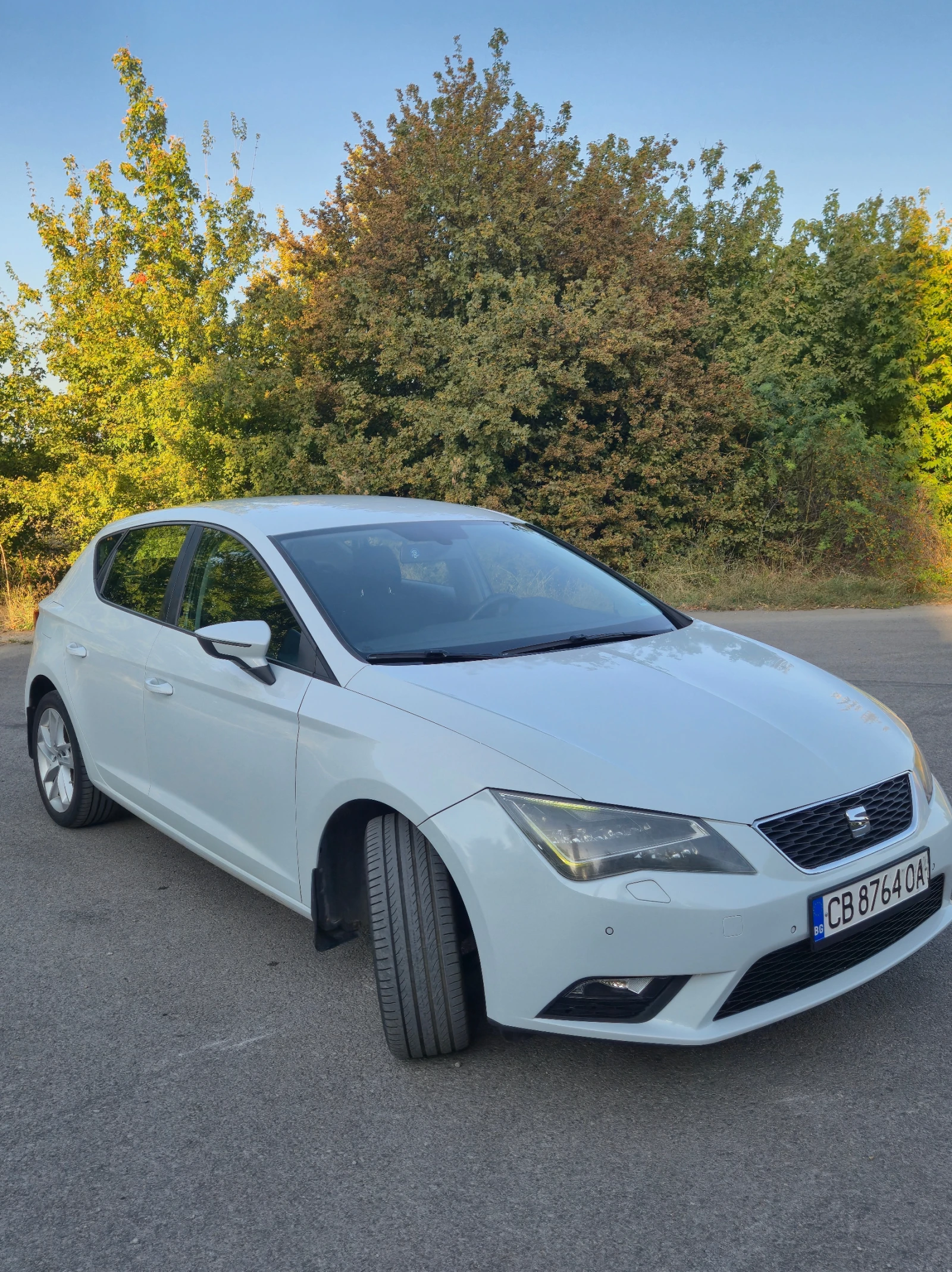 Seat Leon 1.2 TFSI DSG, снимка 2 - Автомобили и джипове - 56015721