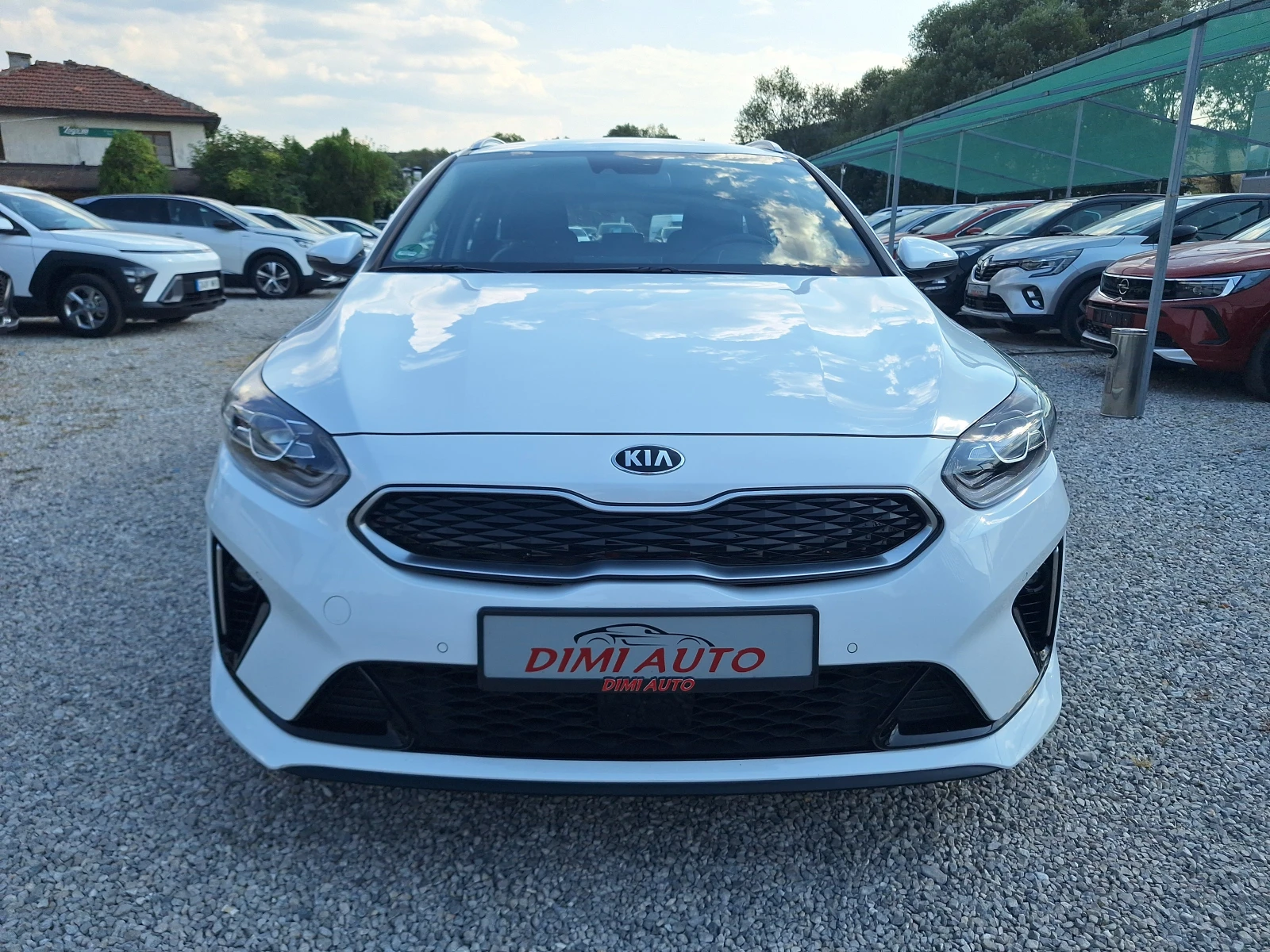 Kia Ceed 1.6 Plug-in Hybrid Koja Navi Kamera Full!, снимка 8 - Автомобили и джипове - 56023403