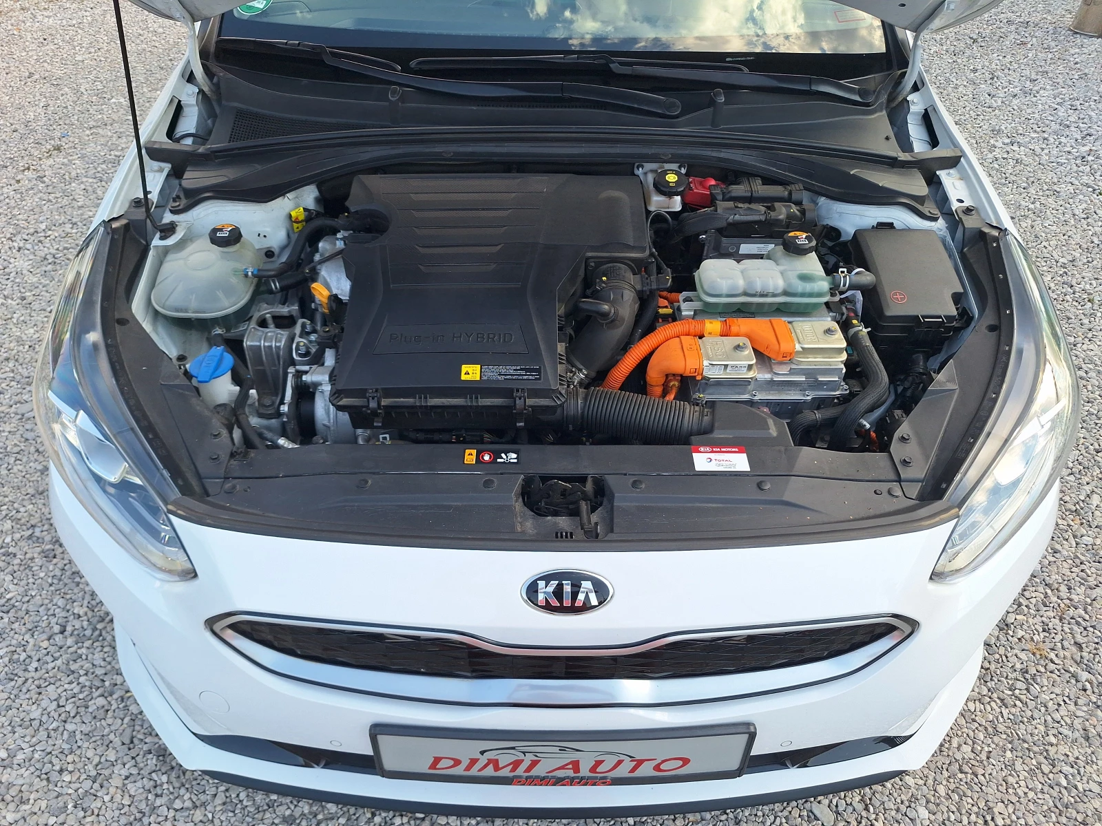 Kia Ceed 1.6 Plug-in Hybrid Koja Navi Kamera Full!, снимка 17 - Автомобили и джипове - 56023403