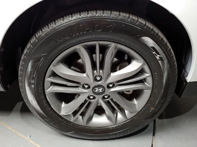 Hyundai Tucson 2.0 4WD - изображение 5