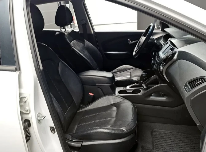 Hyundai Tucson 2.0 4WD - изображение 10