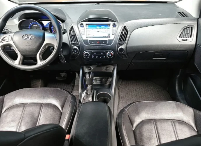 Hyundai Tucson 2.0 4WD - изображение 7