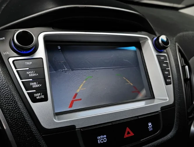 Hyundai Tucson 2.0 4WD, снимка 15 - Автомобили и джипове - 52750941