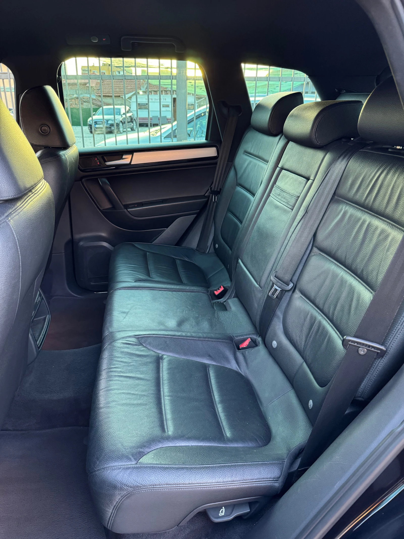 VW Touareg 3, 0TDI 239k.c. | Mobile.bg — изображение 11