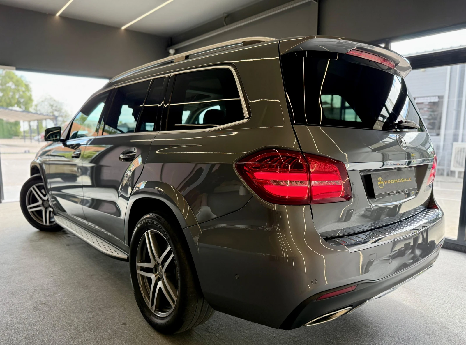 Mercedes-Benz GLS 500 AMG* Designo* 7 Местен* Лизинг*  - изображение 4