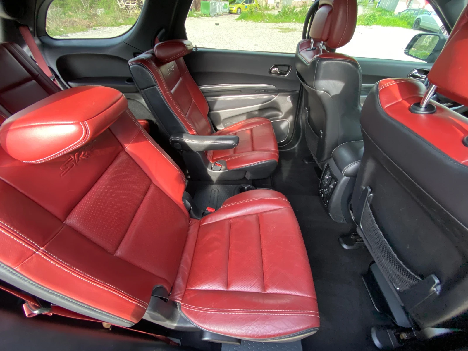 Dodge Durango 6, 4 SRT - изображение 10