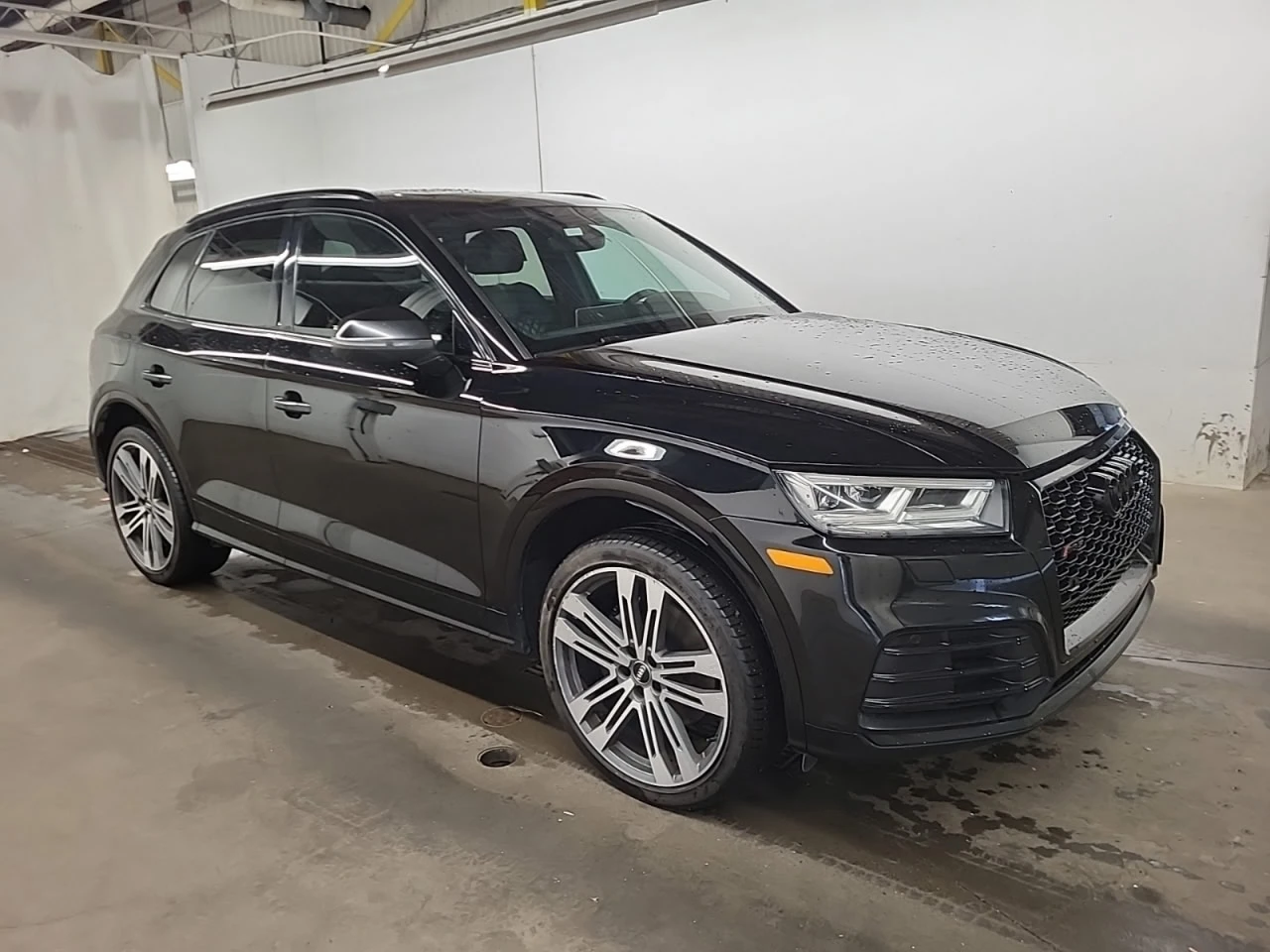 Audi SQ5 * PROGRESSIV* АВТО КРЕДИТ* ЦЕНА ДО БГ * CARFAX *  - изображение 3