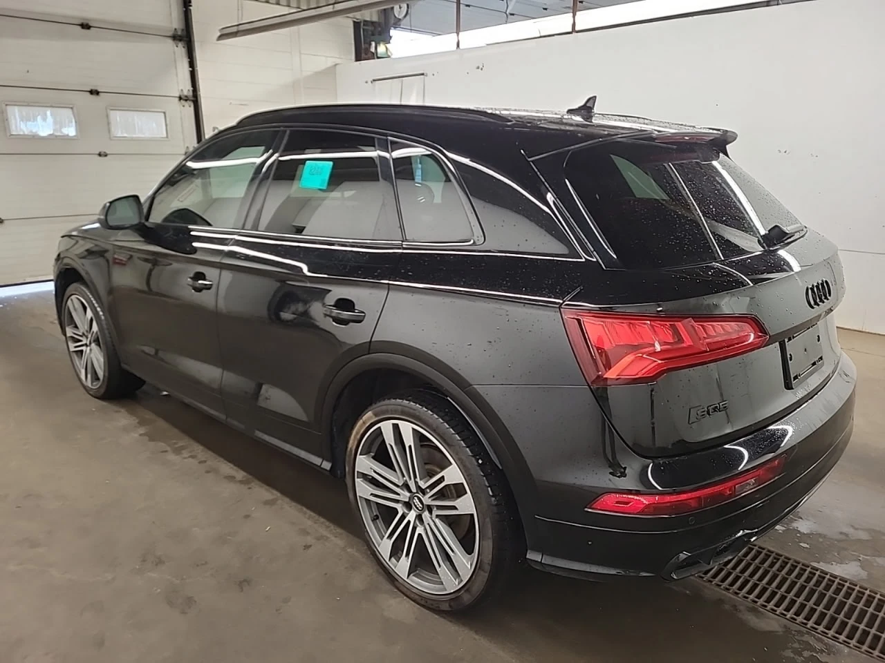 Audi SQ5 * PROGRESSIV* АВТО КРЕДИТ* ЦЕНА ДО БГ * CARFAX *  - изображение 6