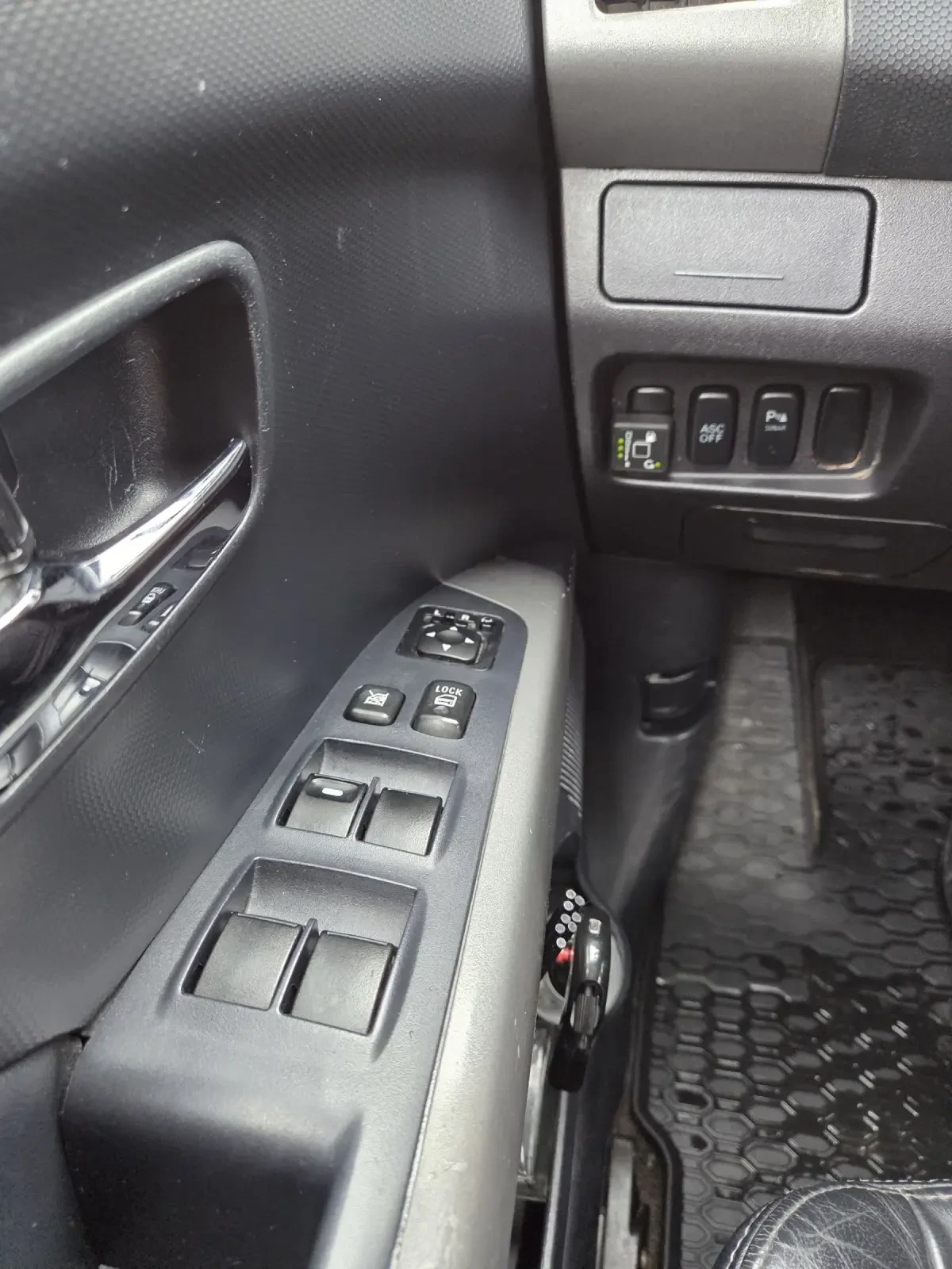 Peugeot 4007 2.4 AWD | Mobile.bg � ����������� 12