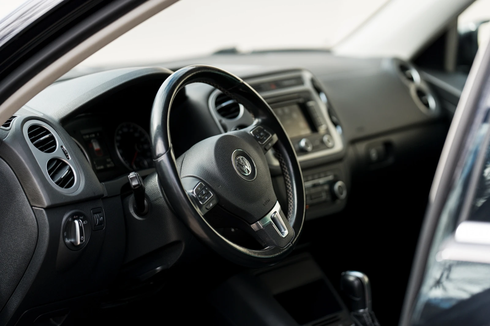VW Tiguan Sport - iCup, снимка 8 - Автомобили и джипове - 54390807