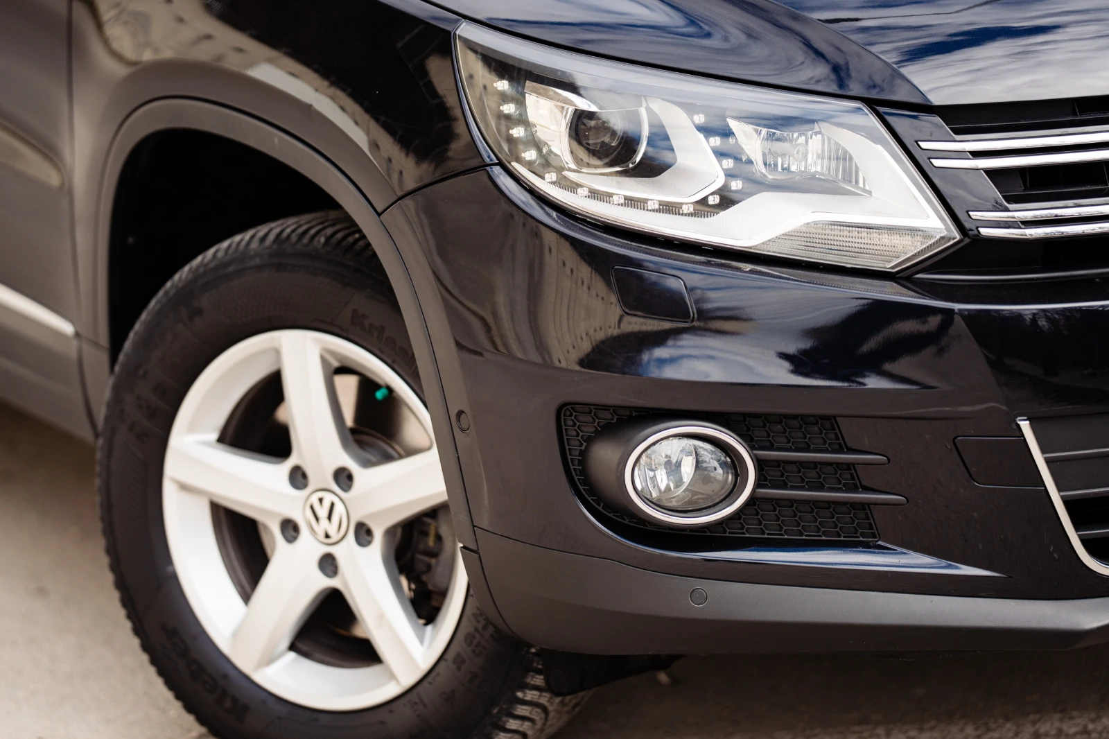 VW Tiguan Sport - iCup, снимка 4 - Автомобили и джипове - 54390807