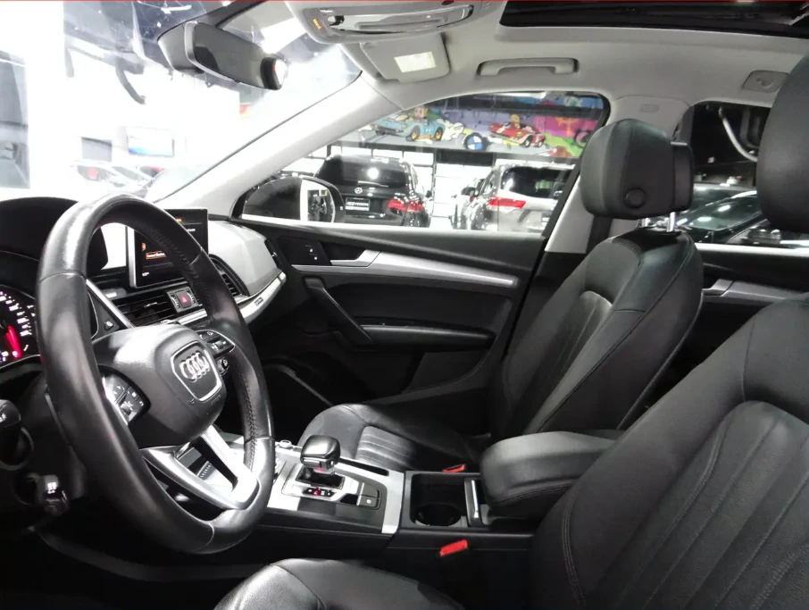 Audi Q5 АВТОКРЕДИТ, снимка 8 - Автомобили и джипове - 54428268