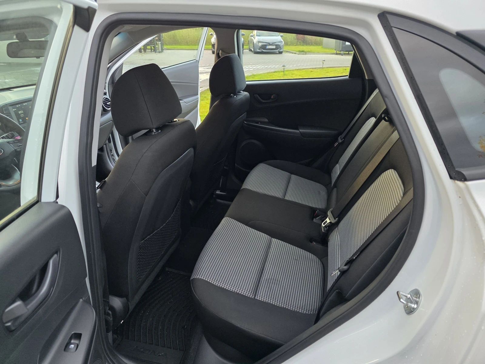 Hyundai Kona, снимка 7 - Автомобили и джипове - 55135054