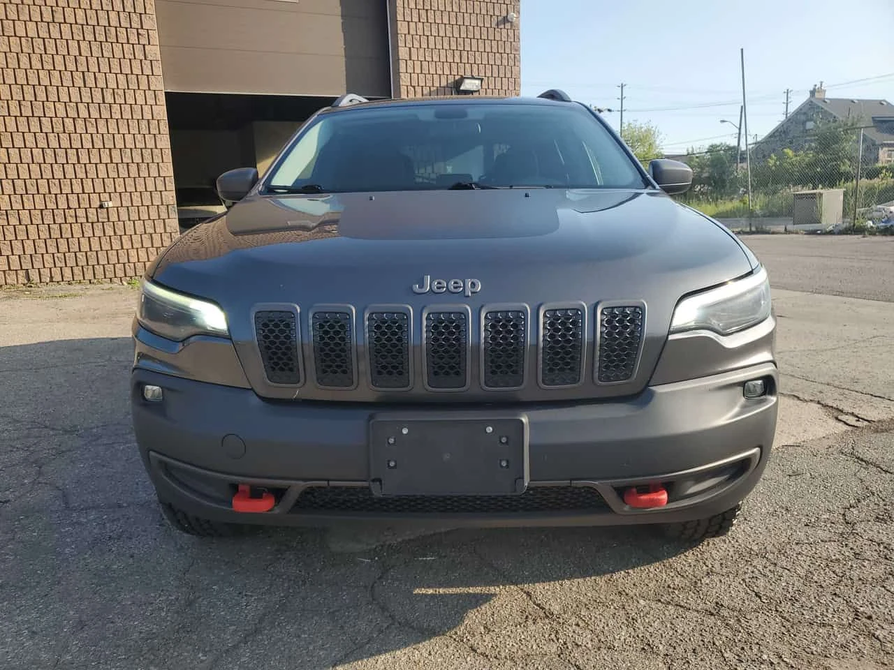 Jeep Cherokee * Trailhawk 4x4 * CARFAX * ОПЦИЯ ЗА ФИНАНСИРАНЕ , снимка 15 - Автомобили и джипове - 55629545