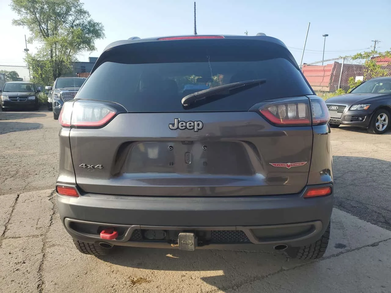 Jeep Cherokee * Trailhawk 4x4 * CARFAX * ОПЦИЯ ЗА ФИНАНСИРАНЕ , снимка 13 - Автомобили и джипове - 55629545