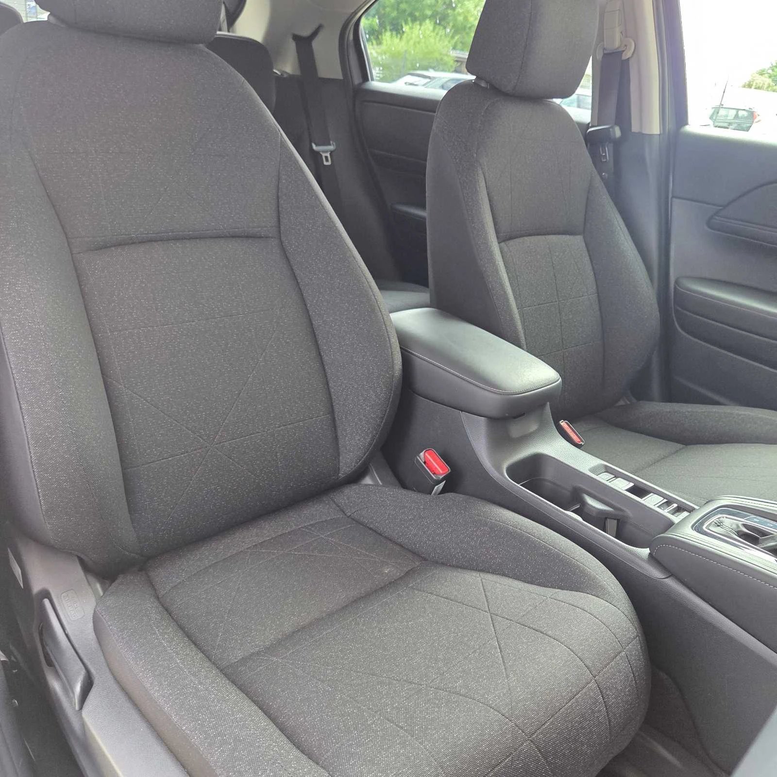 Honda Hr-v 1.5 HYBRID (FHEV) Elegance AT, снимка 15 - Автомобили и джипове - 55843959