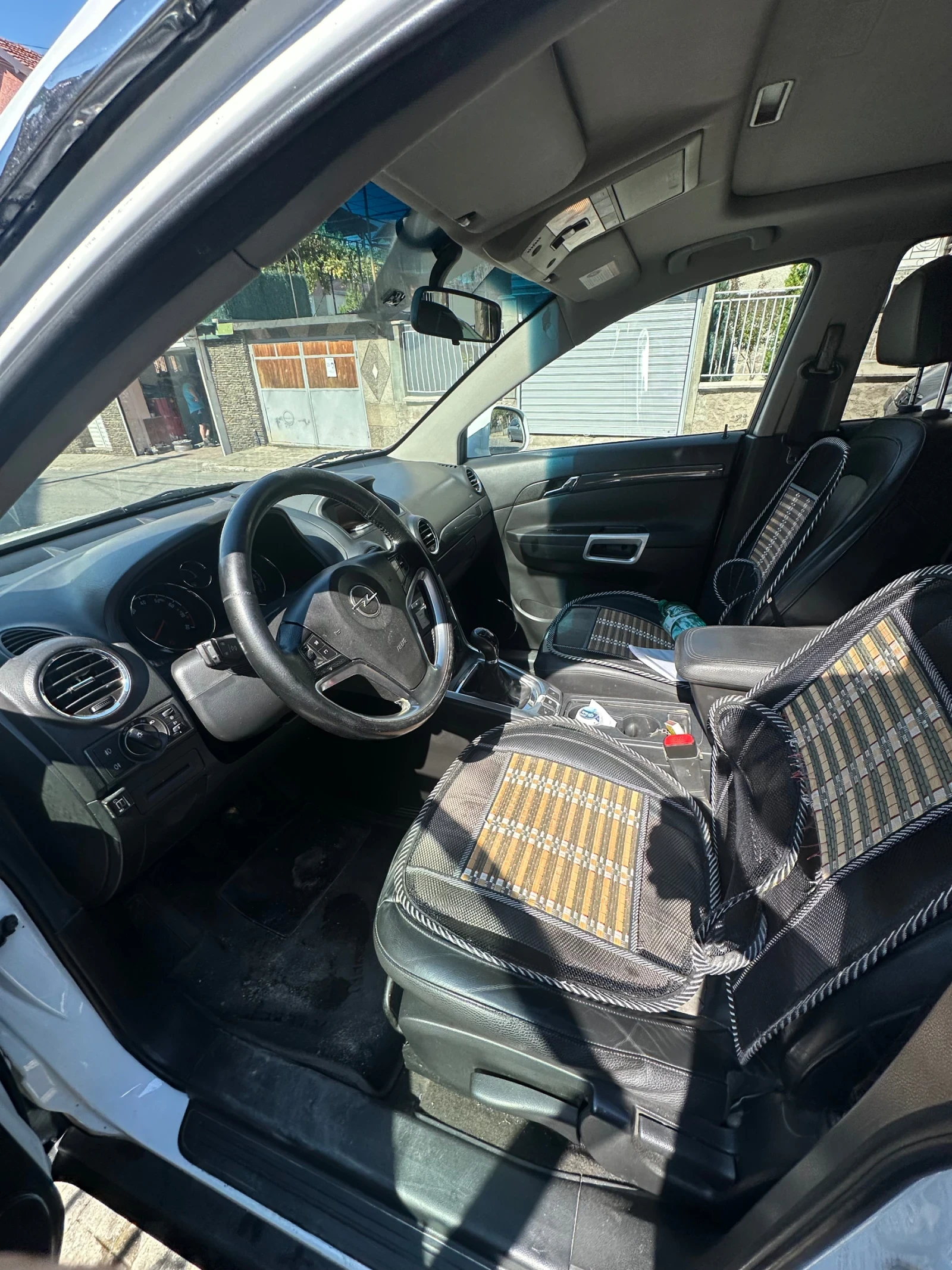Opel Antara 2.4, снимка 8 - Автомобили и джипове - 56020735