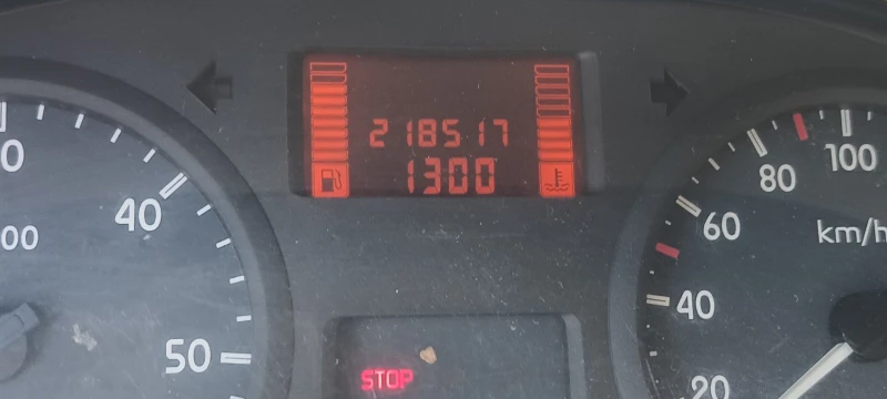 Renault Master, снимка 8 - Бусове и автобуси - 52683401