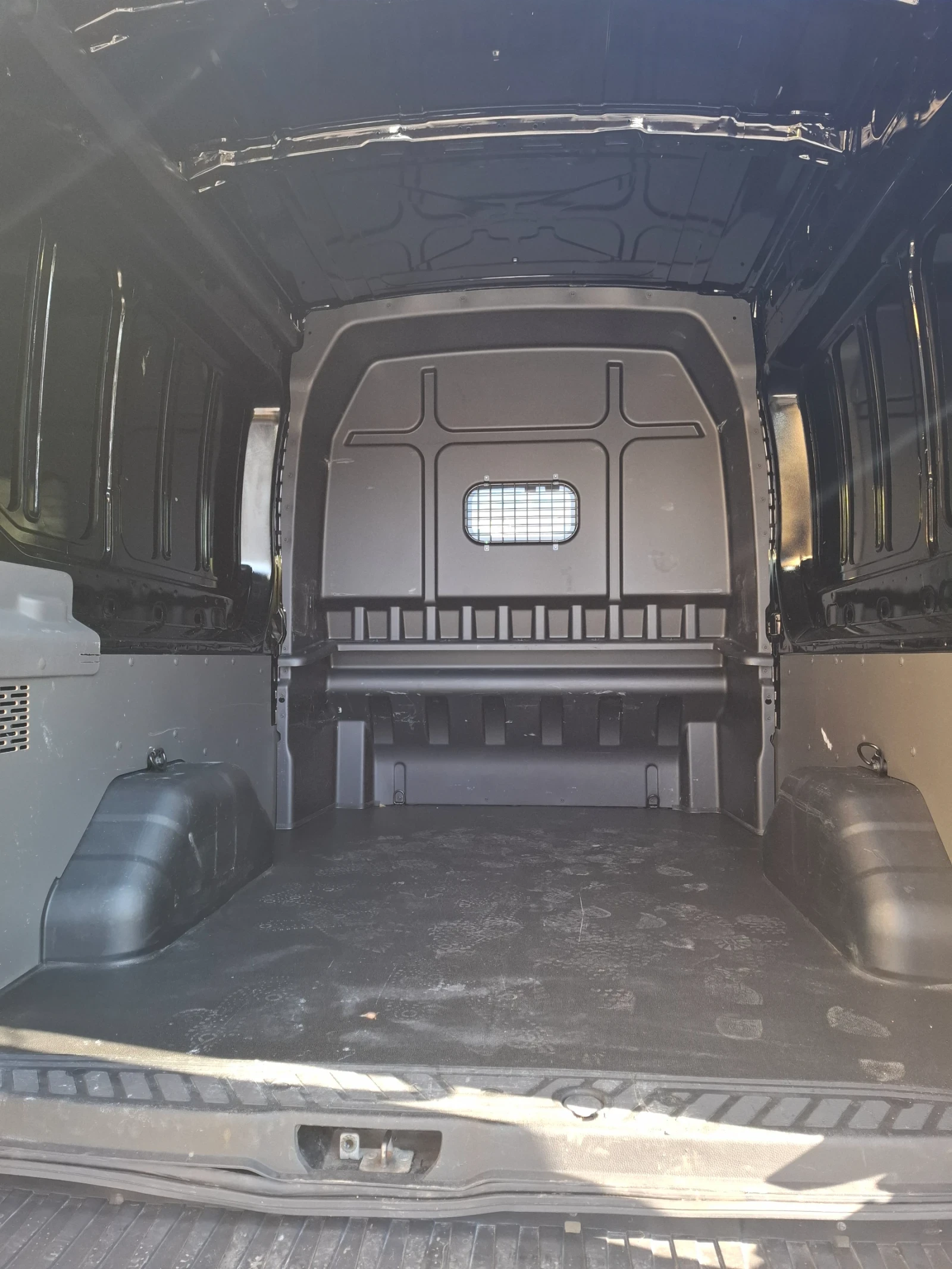 Ford Transit 2.0 TDCi 130hp E6D L3 H2 6+ 1- Нов внос  Германия - изображение 7