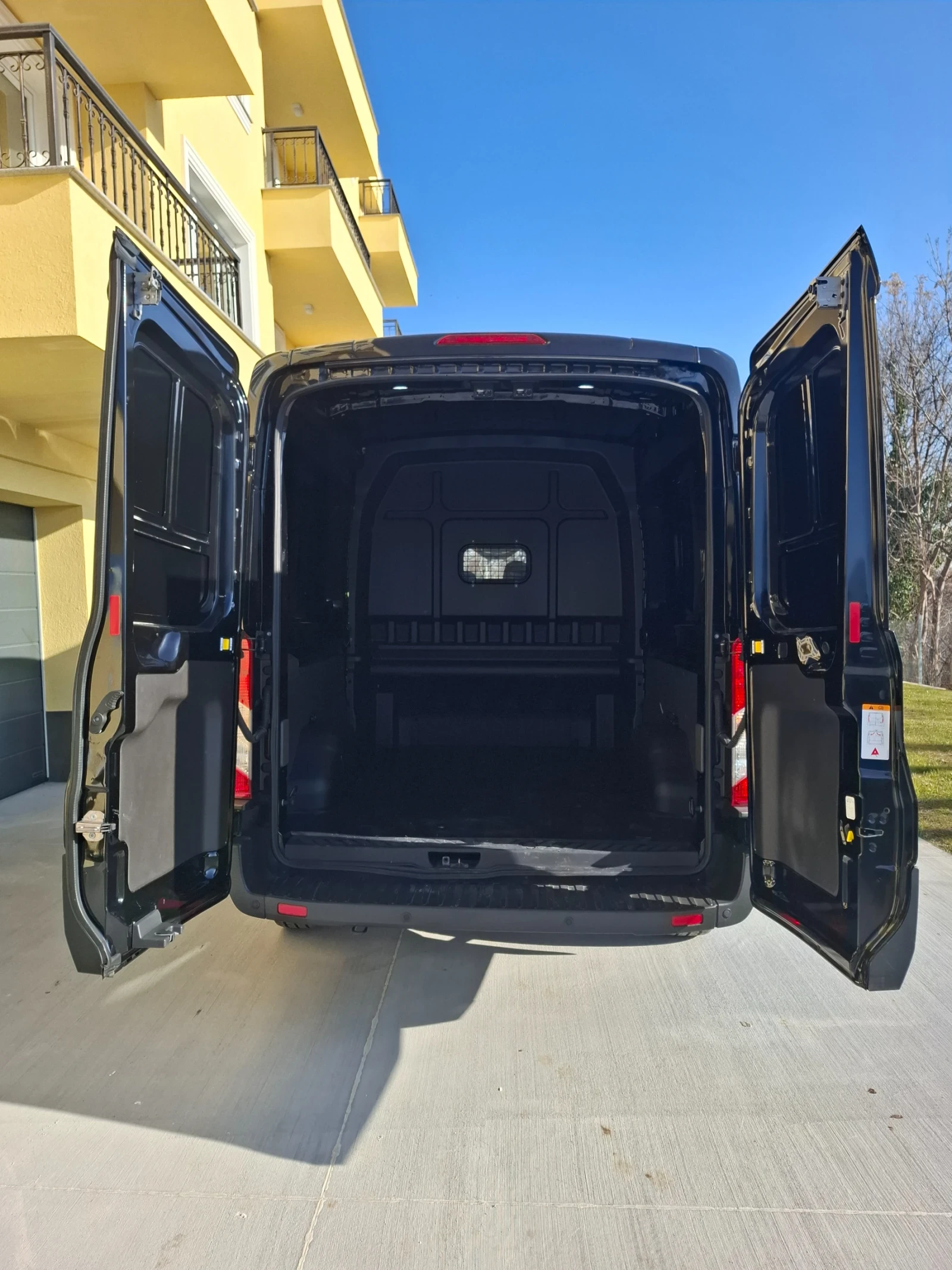 Ford Transit 2.0 TDCi 130hp E6D L3 H2 6+ 1- Нов внос  Германия - изображение 6