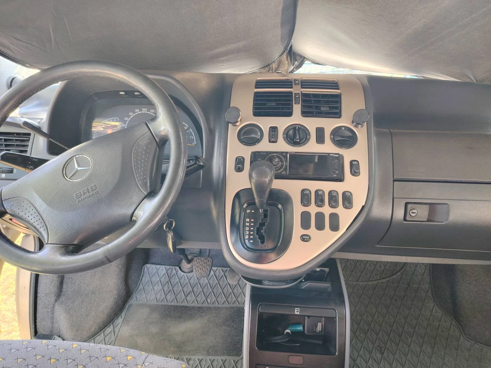 Mercedes-Benz Vito 2.2 CDI, снимка 8 - Бусове и автобуси - 55126652