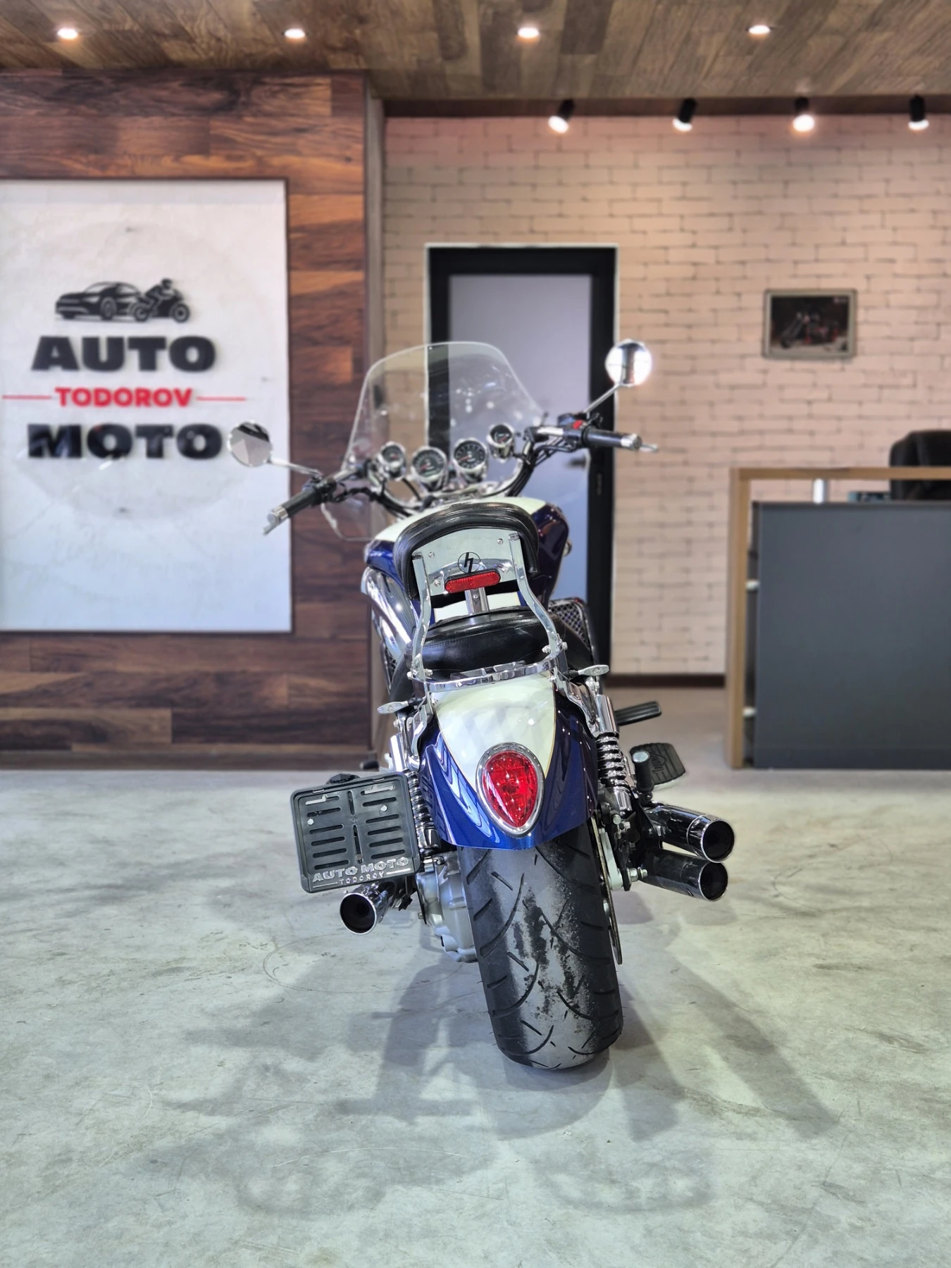 Triumph Rocket III Classic 2300 НОВ ВНОС ОТ ШВЕЙЦАРИЯ!!, снимка 6 - Мотоциклети и мототехника - 54682852