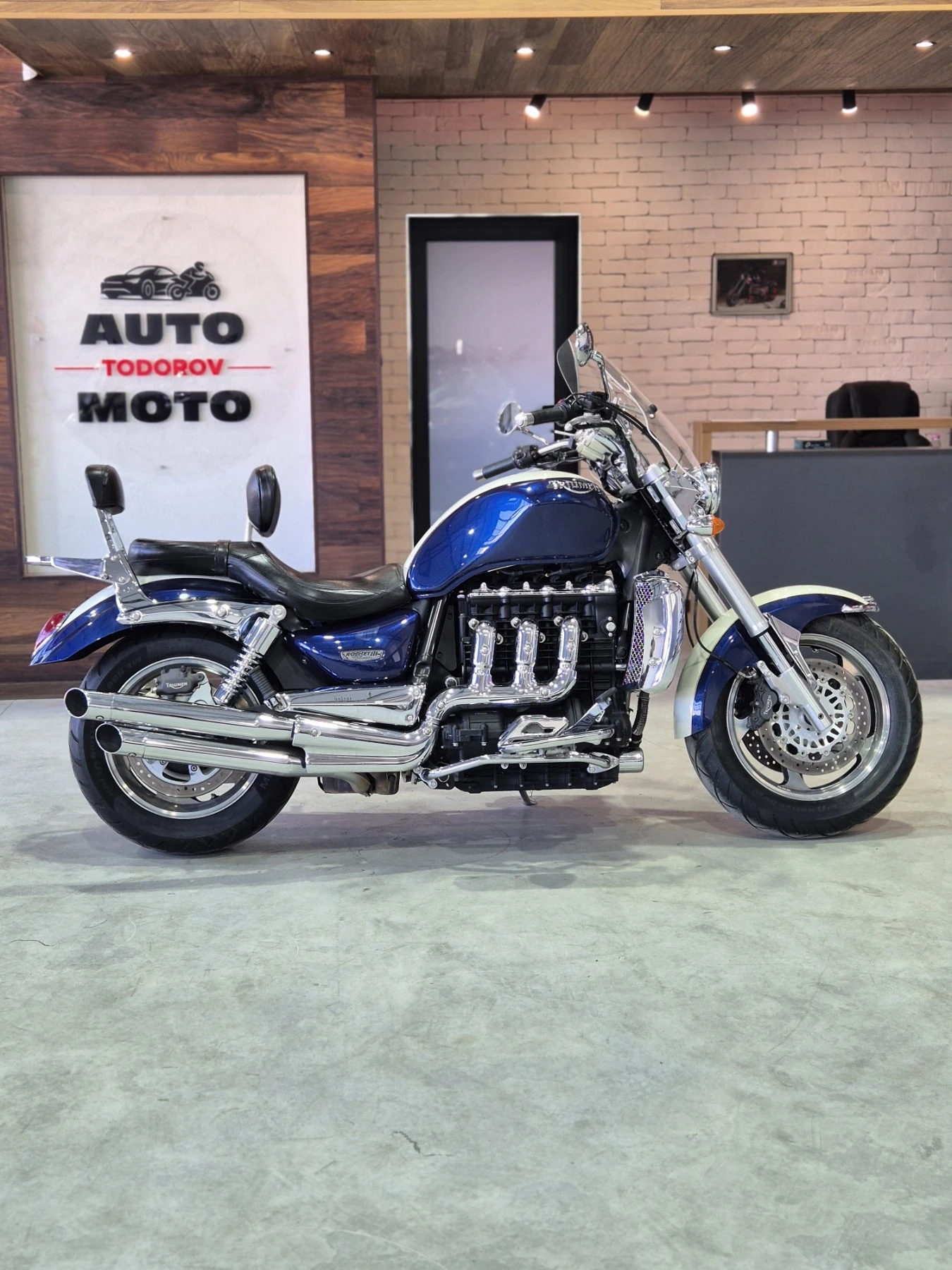 Triumph Rocket III Classic 2300 НОВ ВНОС ОТ ШВЕЙЦАРИЯ!!, снимка 8 - Мотоциклети и мототехника - 54682852
