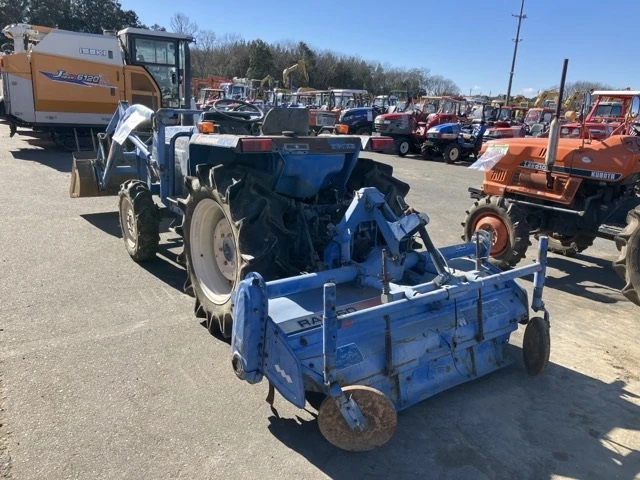 Трактор Kubota ВНОС 31.05.2026, снимка 11 - Селскостопанска техника - 54624336
