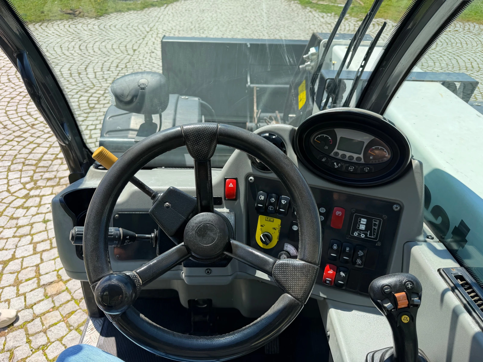 Телескопичен товарач Bobcat TL 38.40 HF AGRI ЛИЗИНГ, снимка 15 - Селскостопанска техника - 53418393