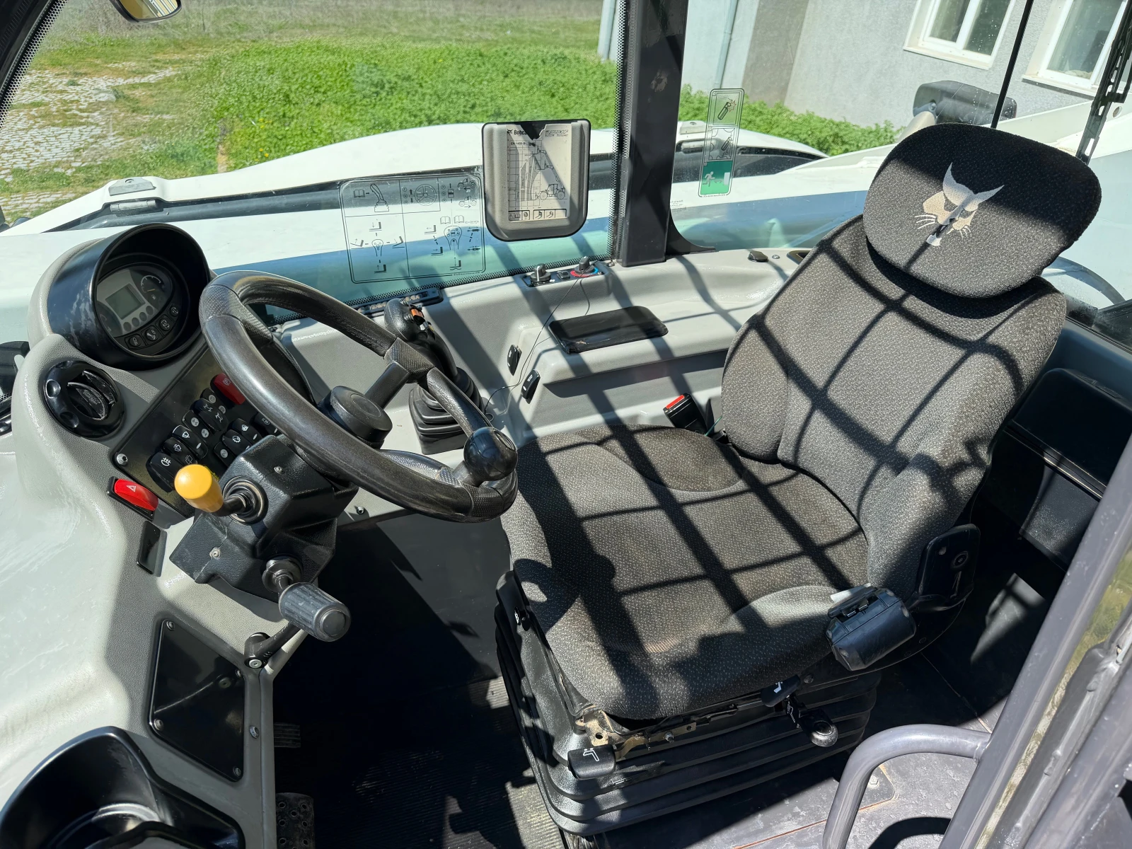 Телескопичен товарач Bobcat TL 38.40 HF AGRI ЛИЗИНГ, снимка 11 - Селскостопанска техника - 53418393