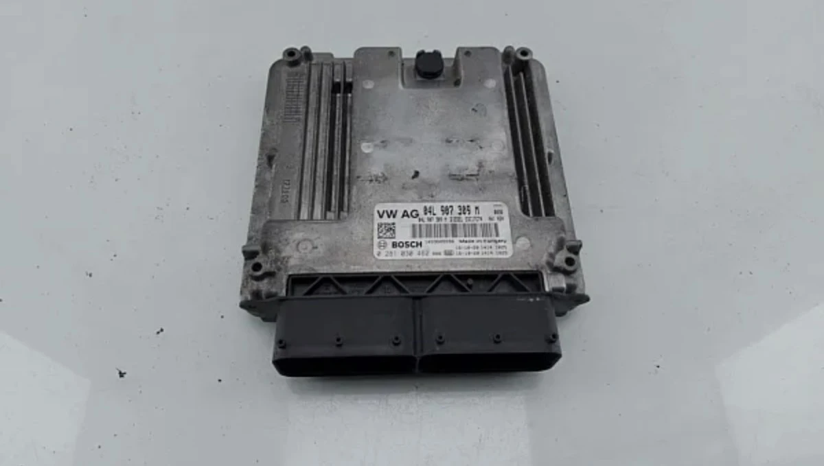 Компютър на двигателя ECU VW Passat B8 Avant 2016 16 TDI 04L906026