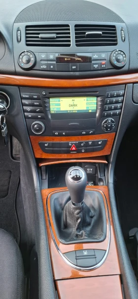 Mercedes-Benz E 200 Компресор + Газ, снимка 13