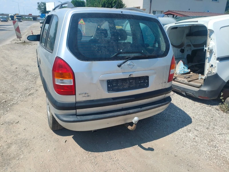 Opel Zafira 1.8i 16v, снимка 3 - Автомобили и джипове - 41576215