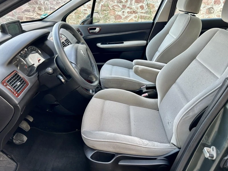 Peugeot 307 2.0i-Бензин, снимка 9 - Автомобили и джипове - 52696148