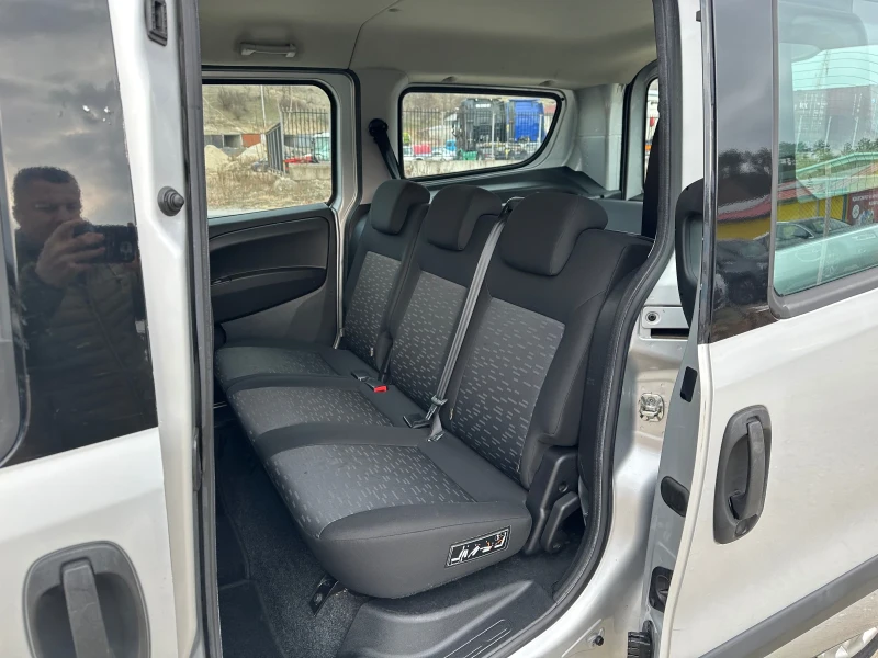 Opel Combo 1.6CDTi MAXI , снимка 13 - Автомобили и джипове - 49259253