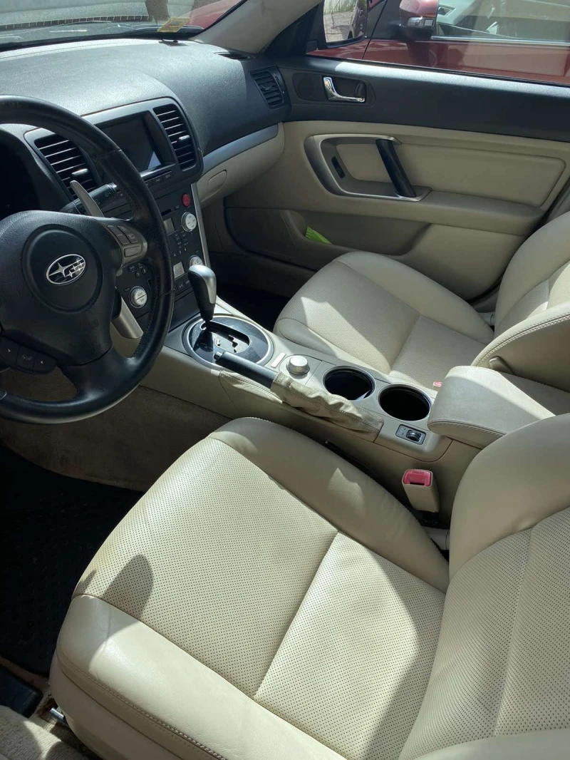 Subaru Outback 3.0, снимка 4 - Автомобили и джипове - 52565482