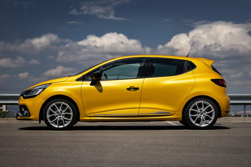 Renault Clio IV RS Turbo, снимка 3 - Автомобили и джипове - 52384458
