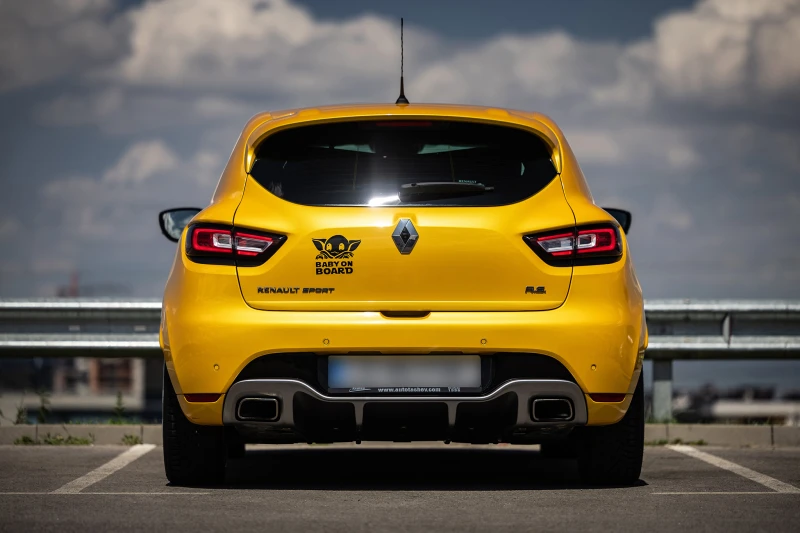Renault Clio IV RS Turbo, снимка 5 - Автомобили и джипове - 52384458