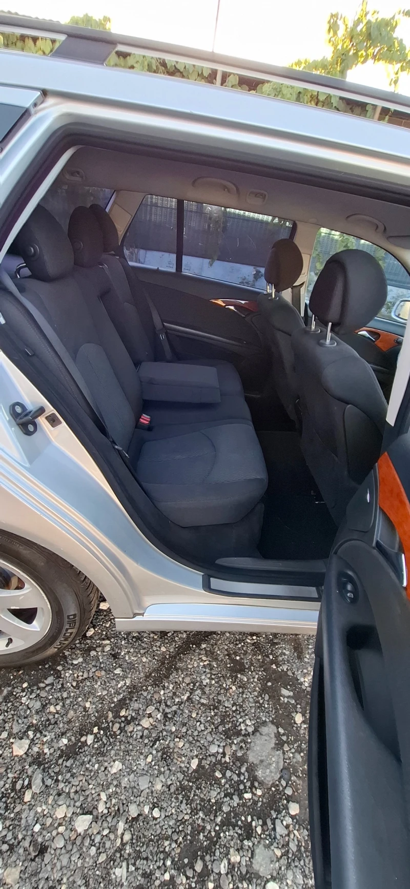 Mercedes-Benz E 200 Компресор + Газ, снимка 16 - Автомобили и джипове - 51646201