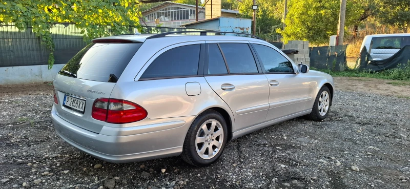 Mercedes-Benz E 200 Компресор + Газ, снимка 4 - Автомобили и джипове - 51646201