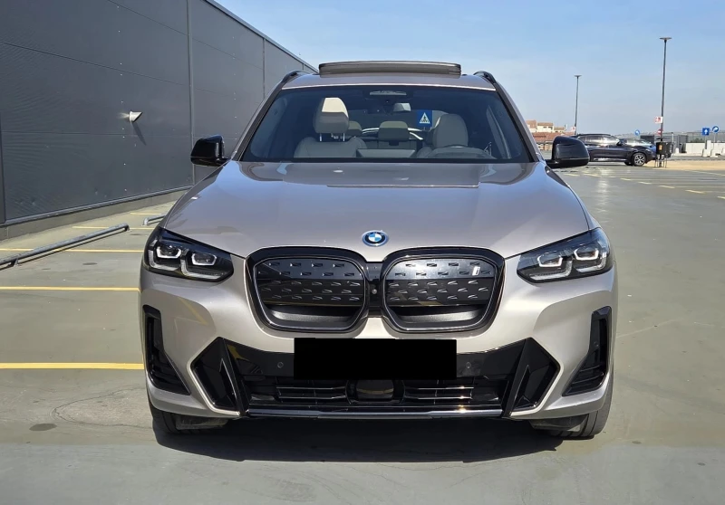 BMW iX3, снимка 2 - Автомобили и джипове - 52400025