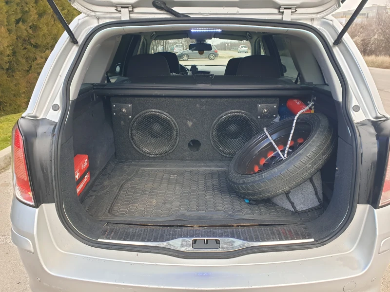 Opel Astra, снимка 12 - Автомобили и джипове - 52913396