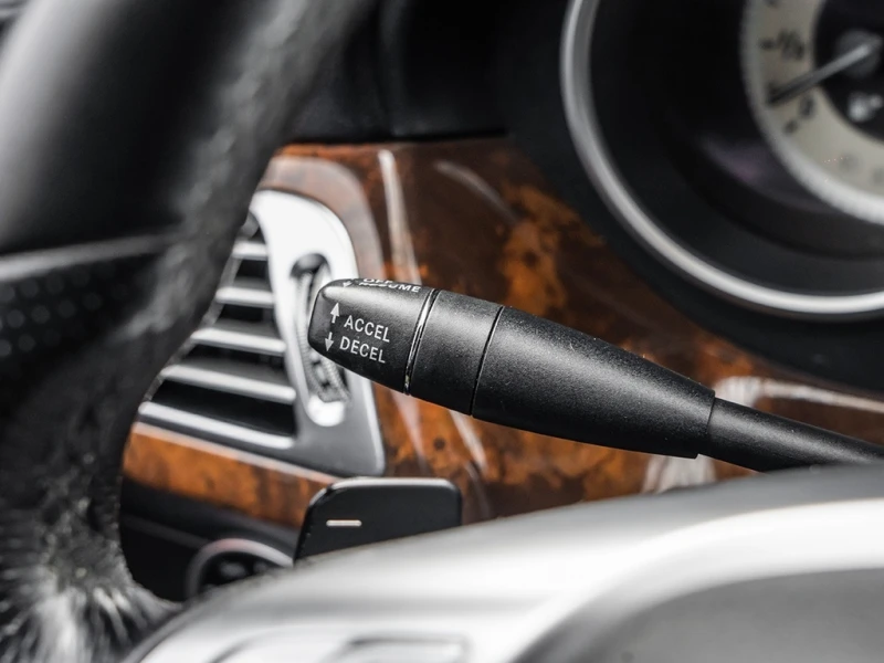 Mercedes-Benz CLS 550 4MATIC * CARFAX * БЕЗ ПЪРВОНАЧАЛНА В, снимка 12 - Автомобили и джипове - 52959724