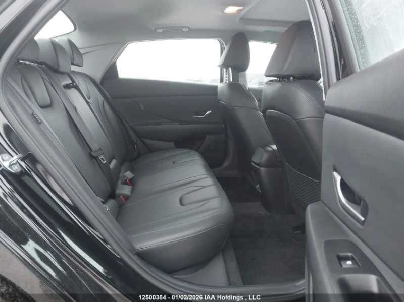 Hyundai Elantra 2.0 LUXURY, снимка 7 - Автомобили и джипове - 53448986