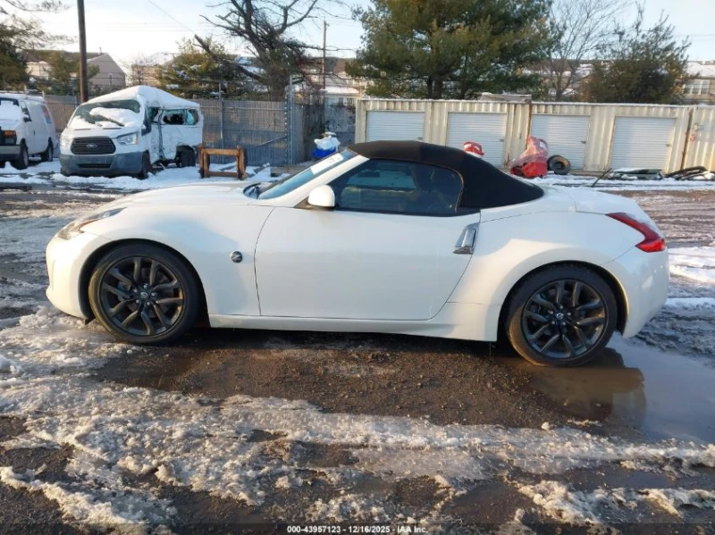 Nissan 370Z Roadster, снимка 11 - Автомобили и джипове - 53502132