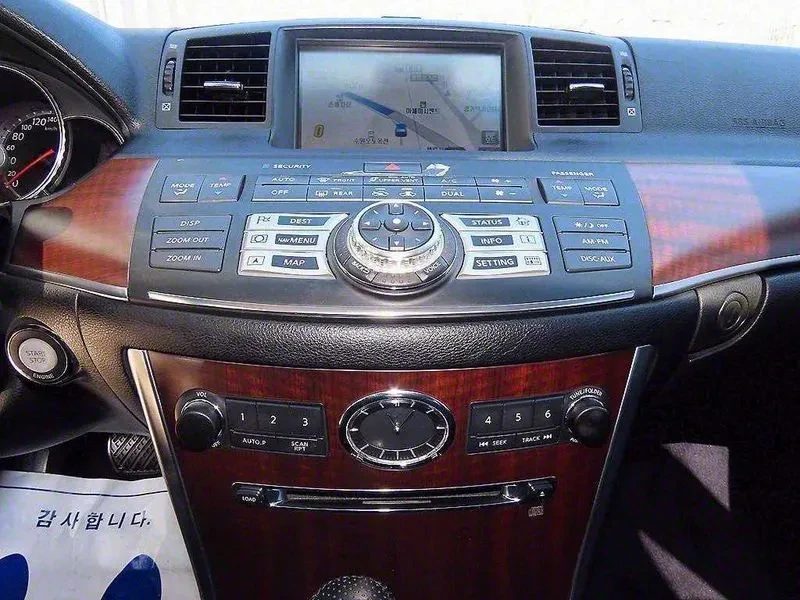 Infiniti M, снимка 13 - Автомобили и джипове - 54425210